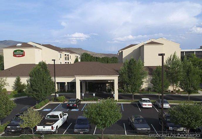 Courtyard Downtown Hotel 3*
