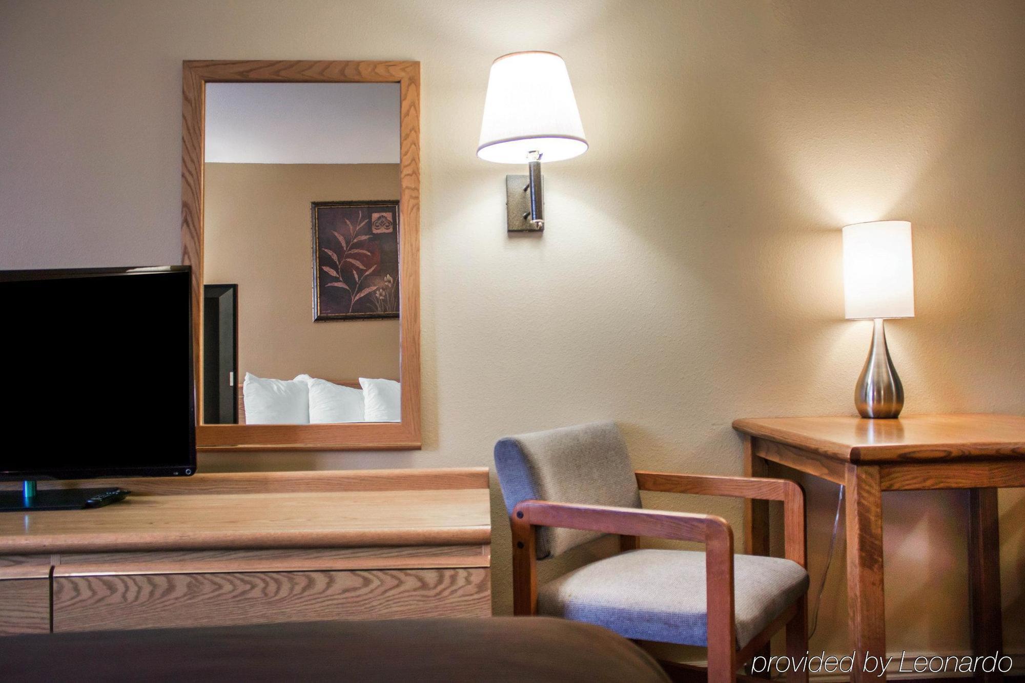 Quality Airport Inn 2*