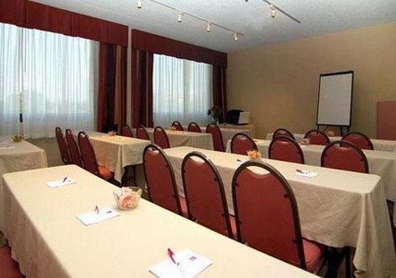 Comfort Airport 3*
