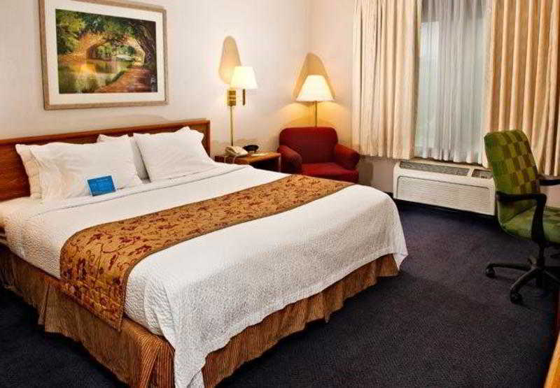 Hotel Fairfield Airport Boise