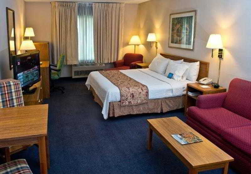 Hotel Fairfield Airport