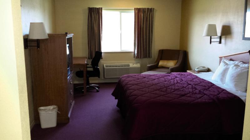Quality Airport Inn 2*