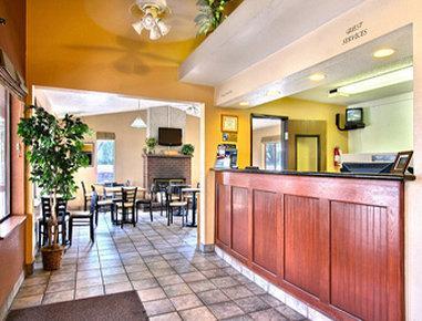 Hotel Super 8 By Wyndham Boise