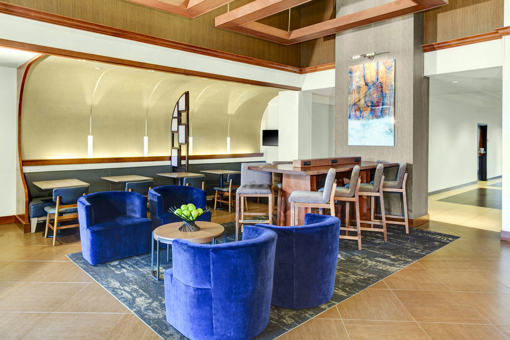 Hotel Hyatt Place Boise/towne Square 3*
