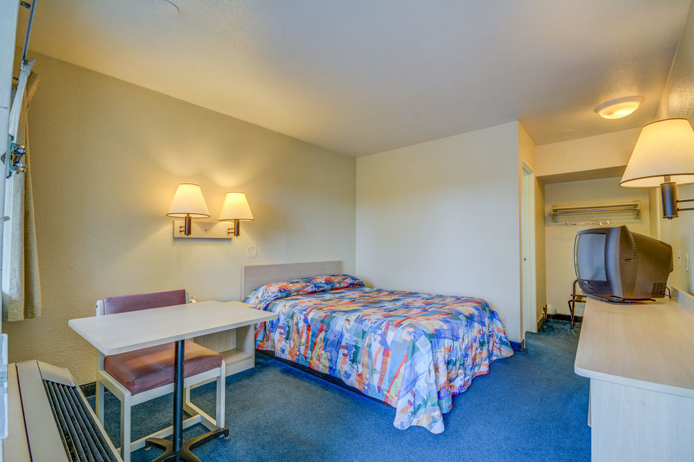 Hotel 6 2*