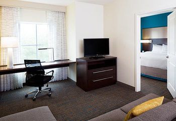 By Marriott Downtown Center Hotel