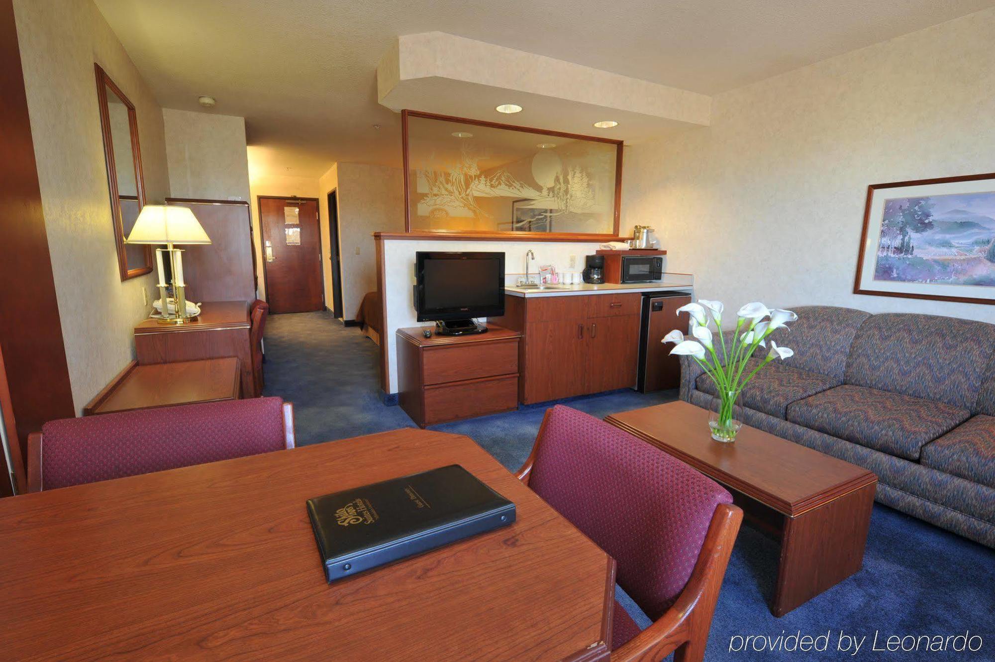 28 Airport, Ascend Collection Hotel Boise