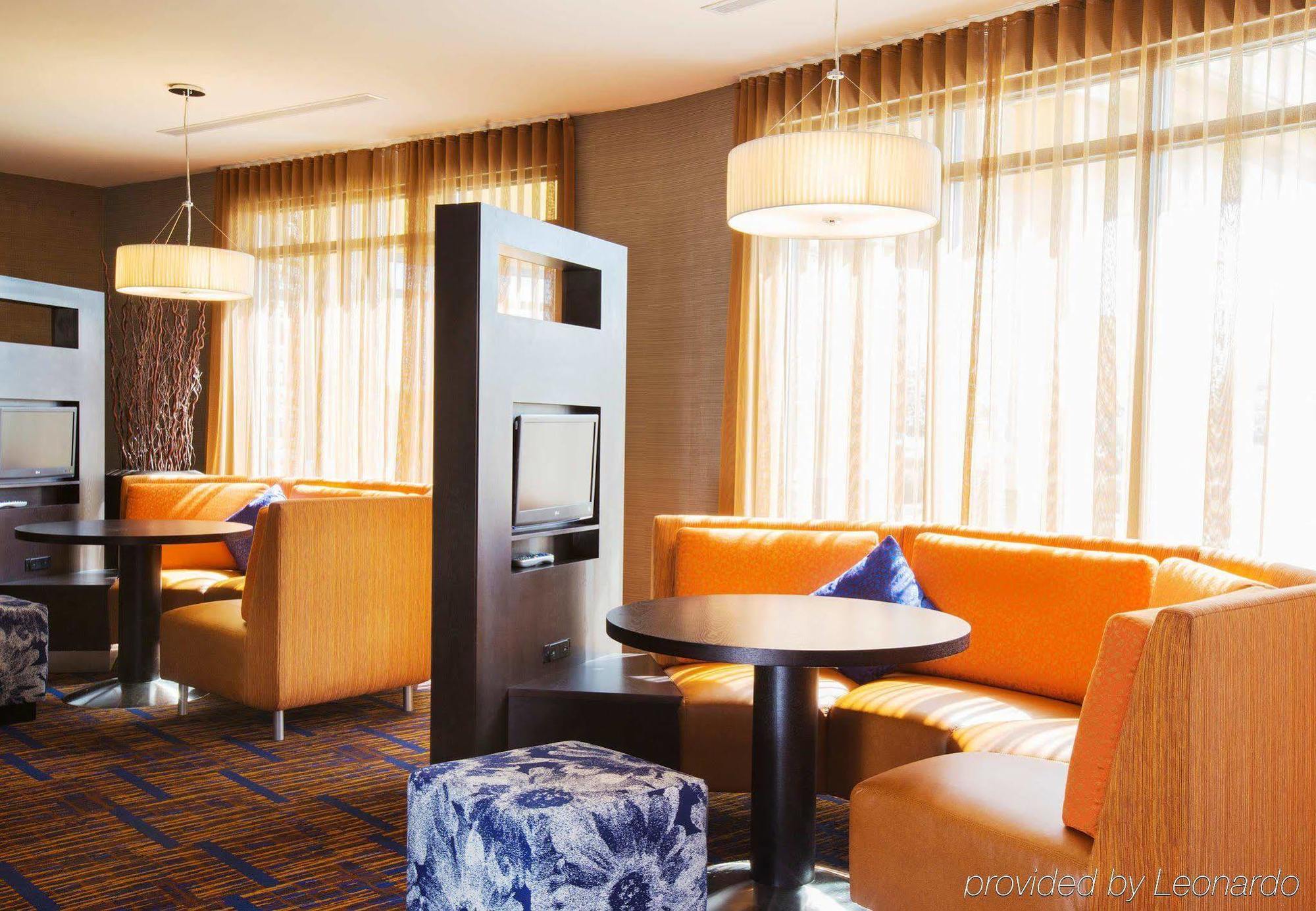 Courtyard By Marriott West/meridian 3*
