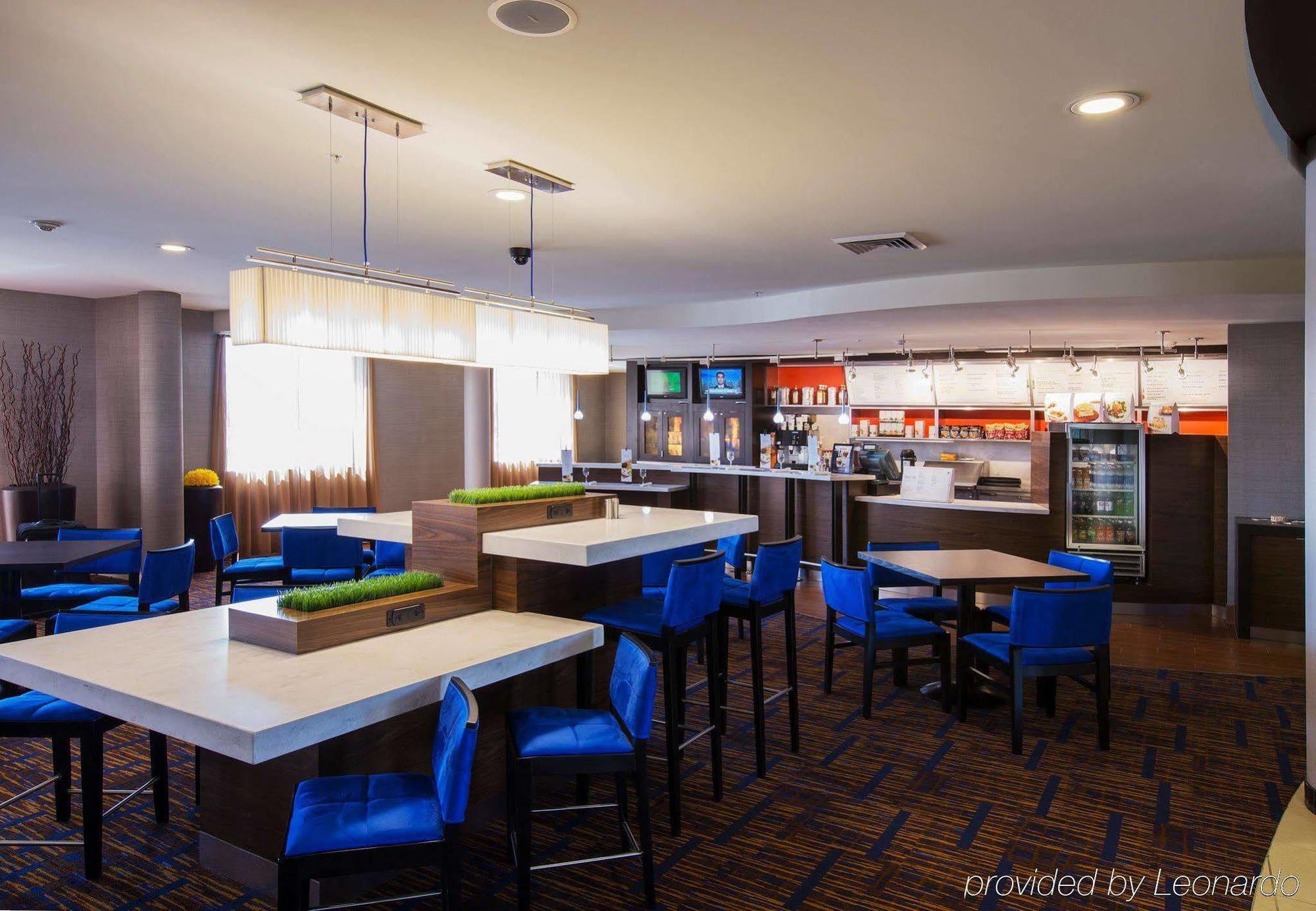 Courtyard By Marriott West/meridian Hotel 3*