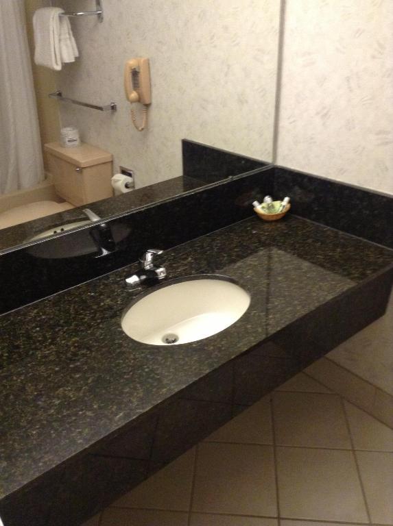 Safari Downtown Hotel 2*