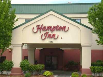 Hampton - Airport 3*