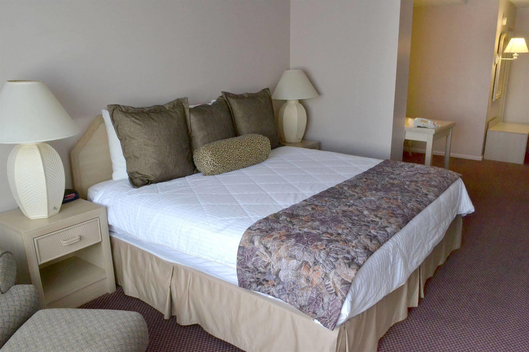 Safari Downtown Hotel
