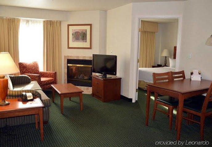 Hotel West 3*