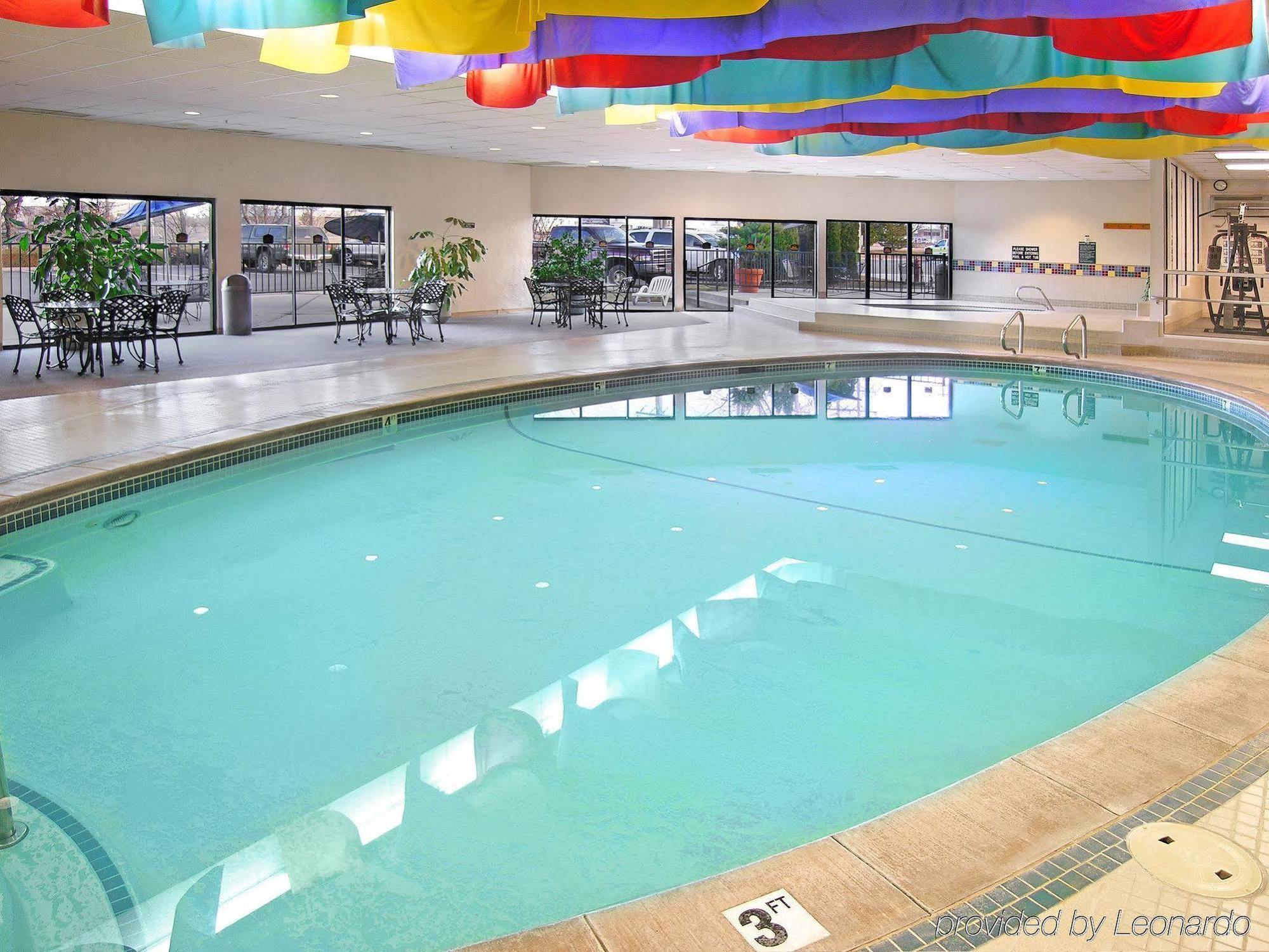 Western Vista At The Airport 3*