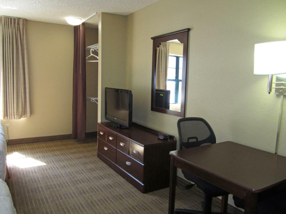 Extended America - - Airport Hotel