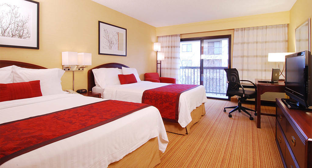 Courtyard Downtown 3*