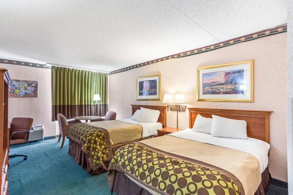 Hotel Lotus By 2*
