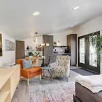 Stylish And Modern Boise Studio With Foothills Views!