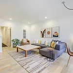 Beautiful Townhome - Steps To Downtown Boise!