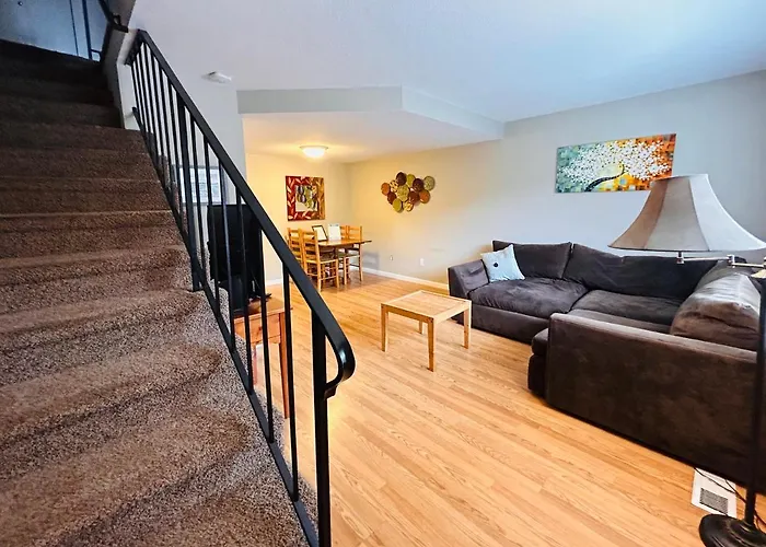 Luxe On Penn Family Friendly, Toddler Amenities, Baby Proof With Baby Gate, Toys, Bath Toys, Cups And Plates, Separate Workstation With Desk And Monitor, Located In Desirable Se Boise Next To The Greenbelt And Boise River