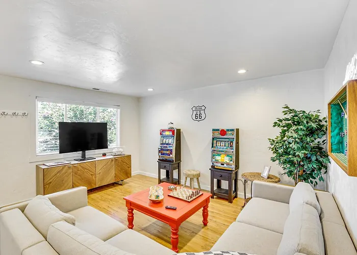 The Game Night Condo With Patio In Boise!