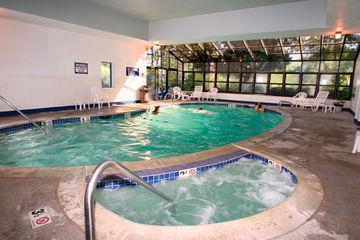 Hotel Cottonwood Riverside Downtown Boise