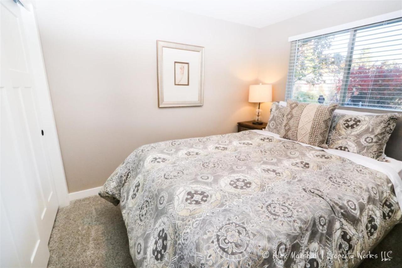Howe Ct Holiday home