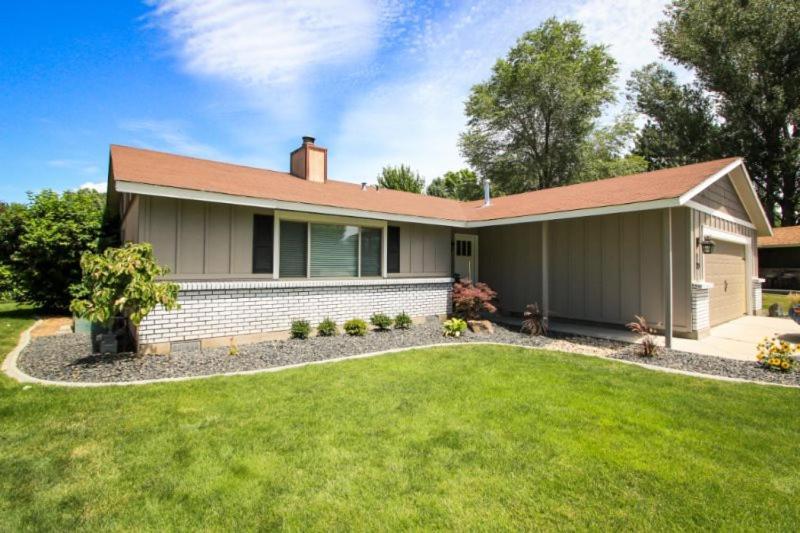 Howe Ct Holiday home Boise
