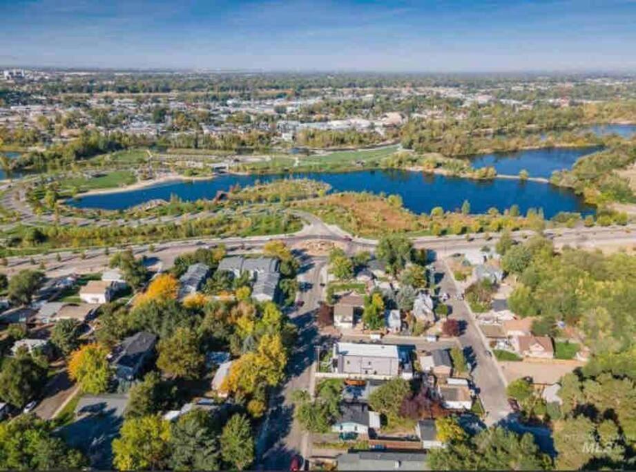 Mid Century Modern Boise-river W/ Hot Tub *