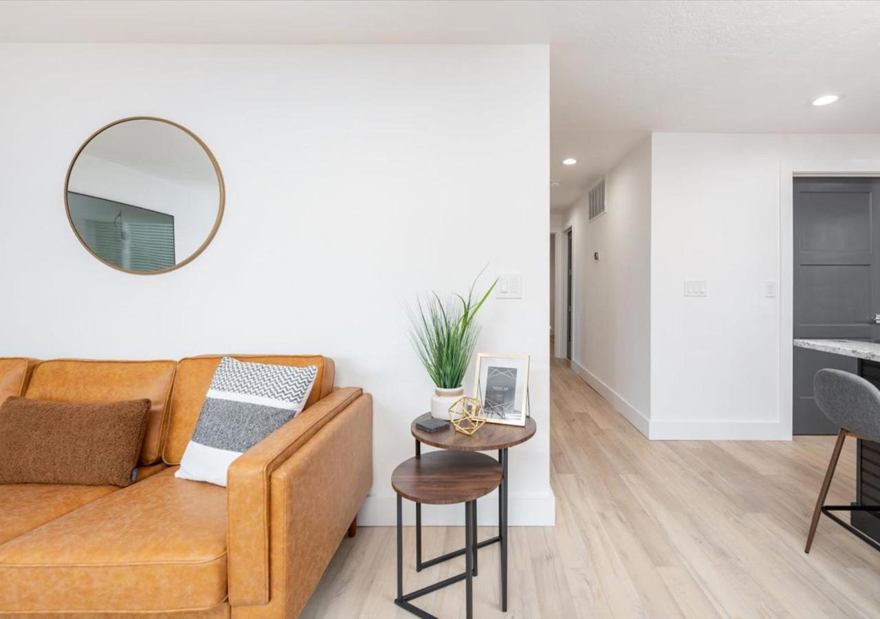 Mid Century Modern Boise-river W/ Hot Tub Villa