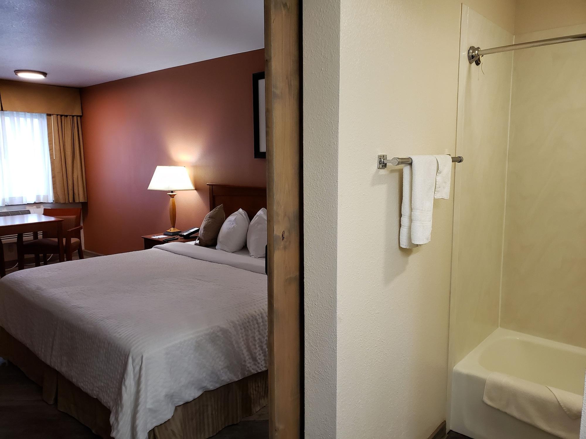 Airport Hotel 3*