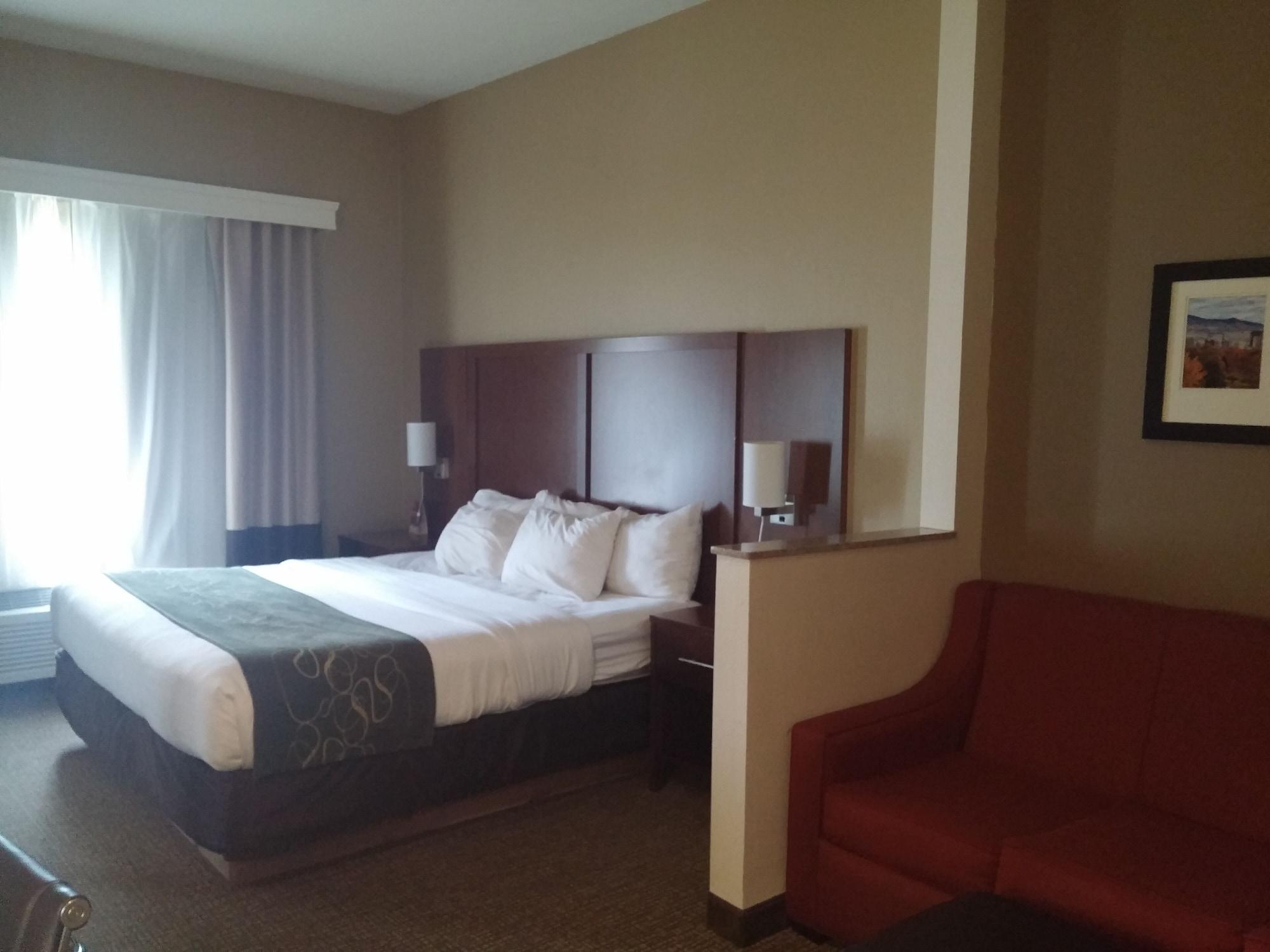 Comfort Airport Hotel 3*