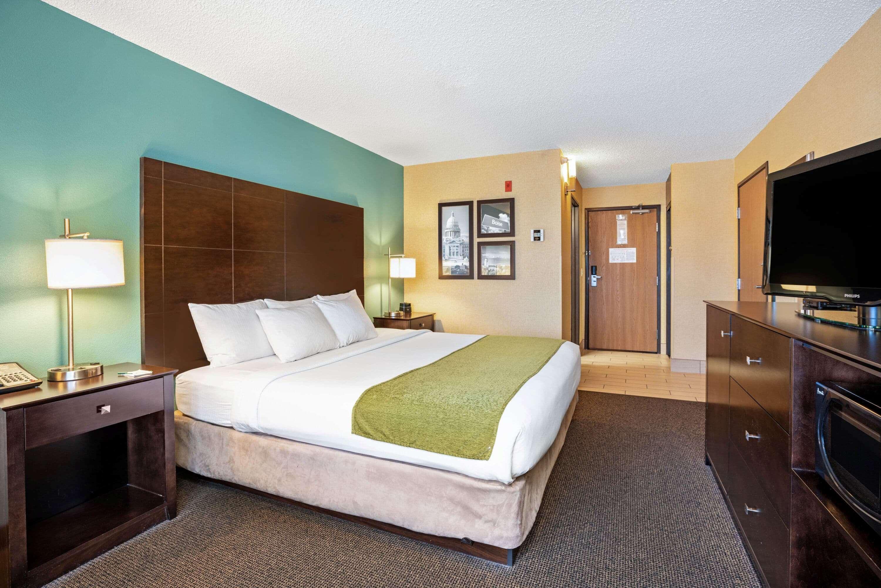 Hotel La Quinta By Wyndham Airport