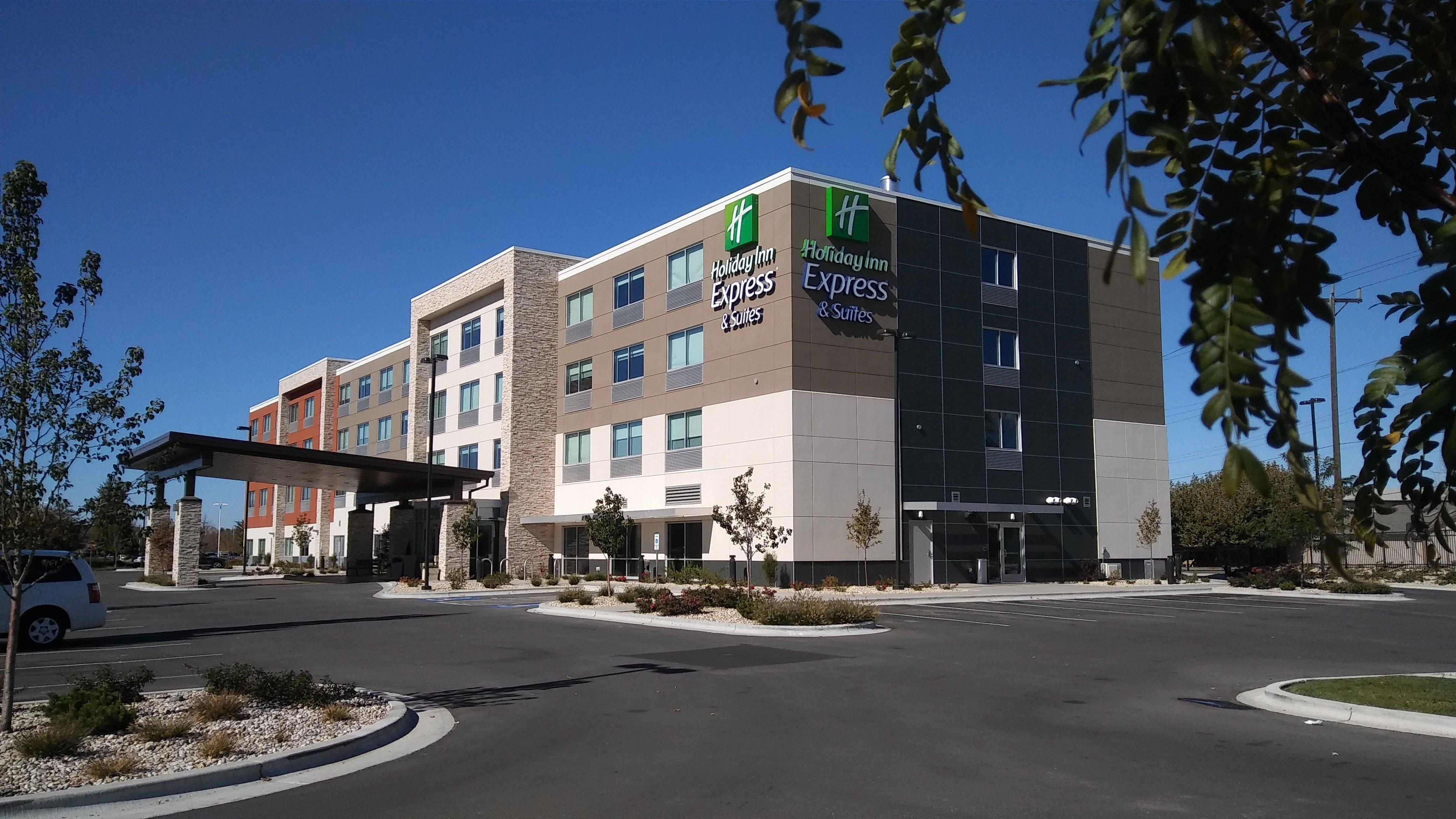 Express & Airport By Ihg Hotel