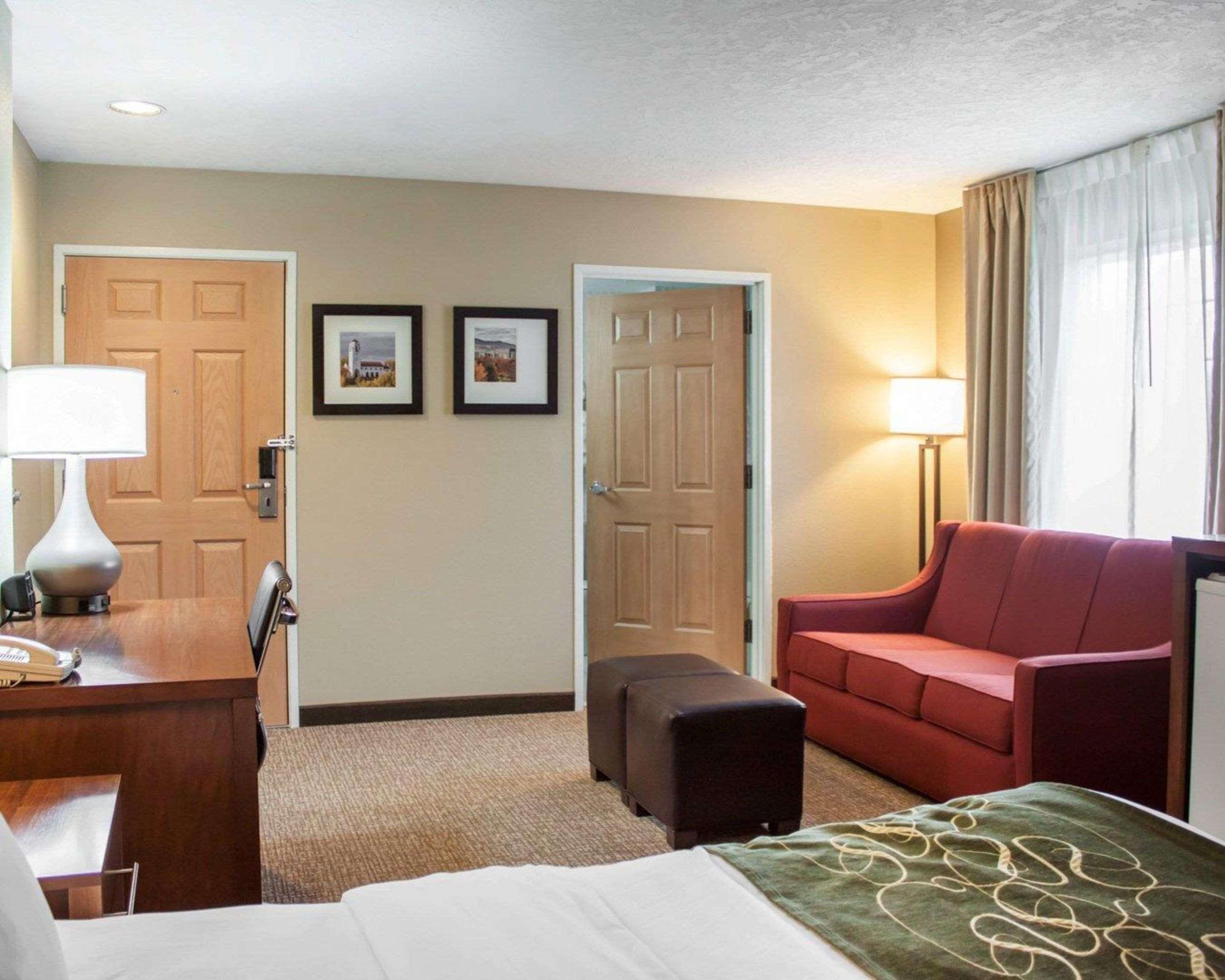 Hotel Comfort Airport 3*