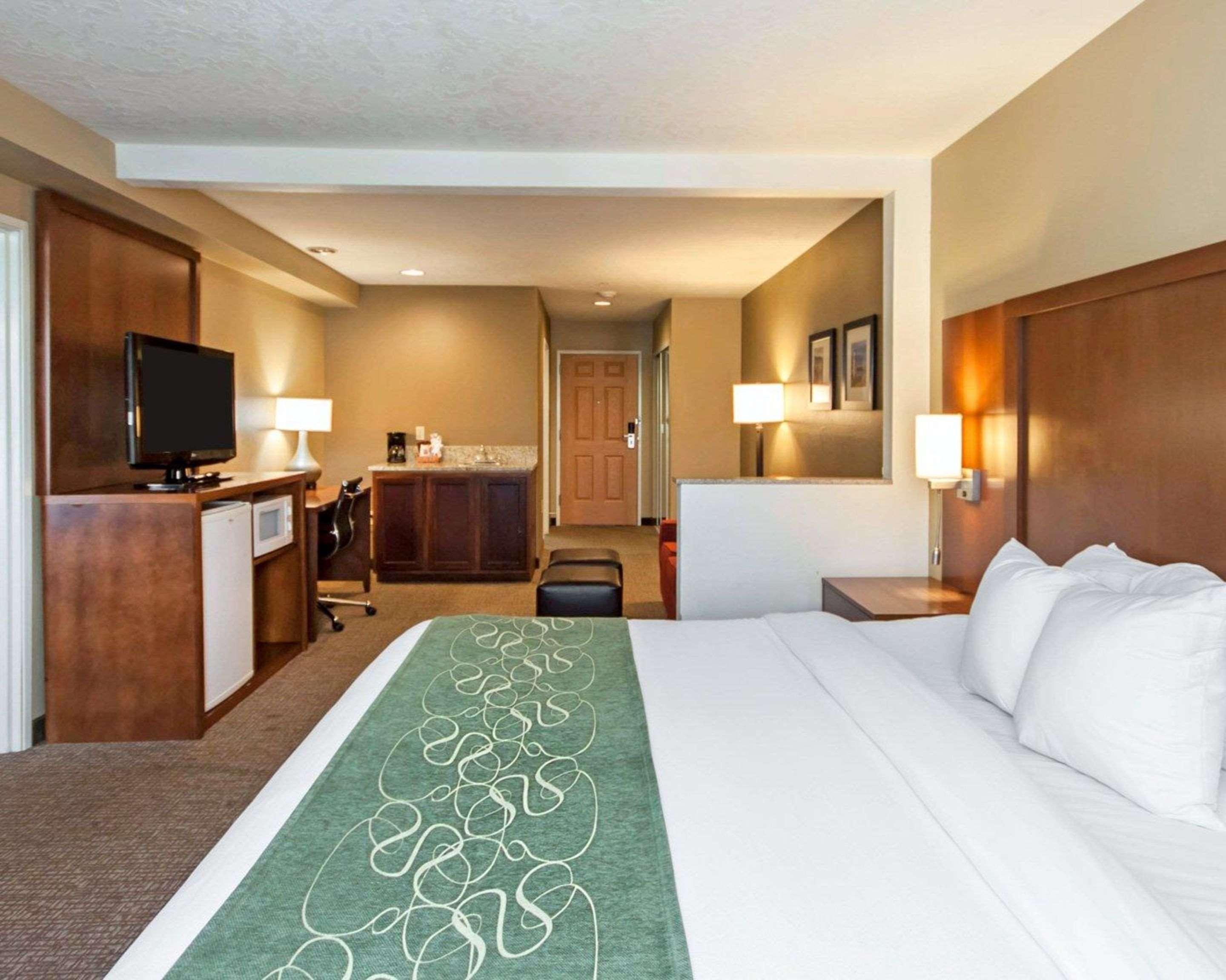 Comfort Airport 3*