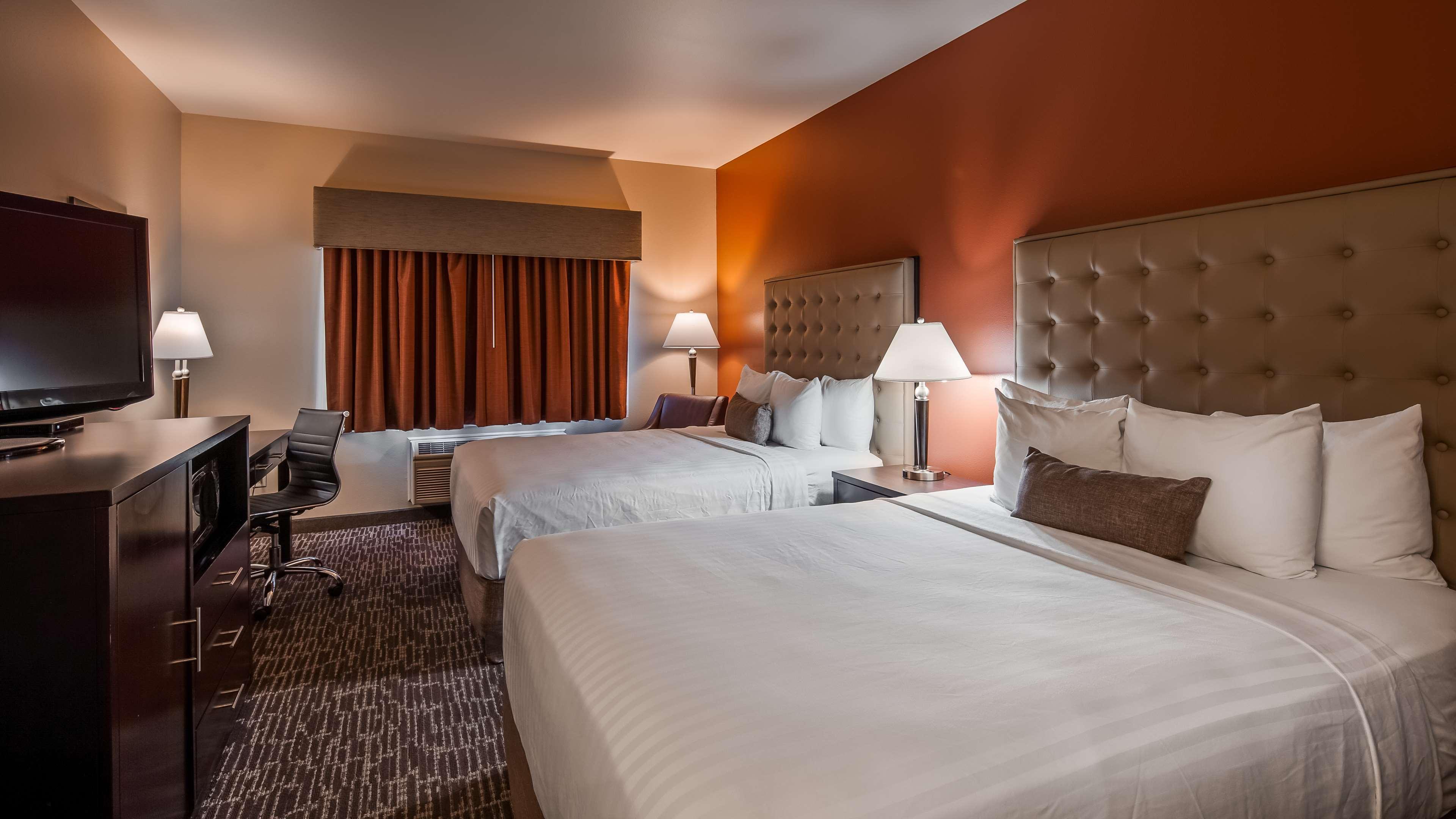 Western Northwest Hotel 3*