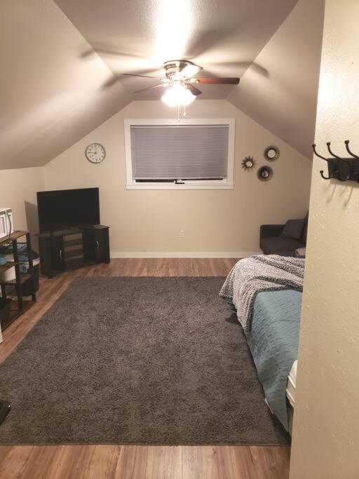 Private Loft With Trail Access To Foothills Apartment Boise