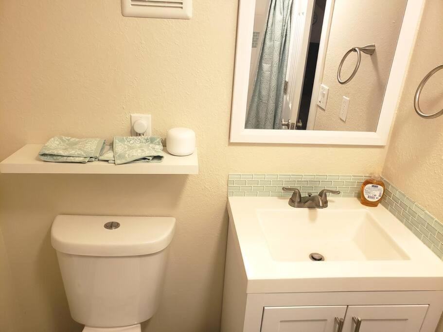 Private Loft With Trail Access To Foothills Apartment *