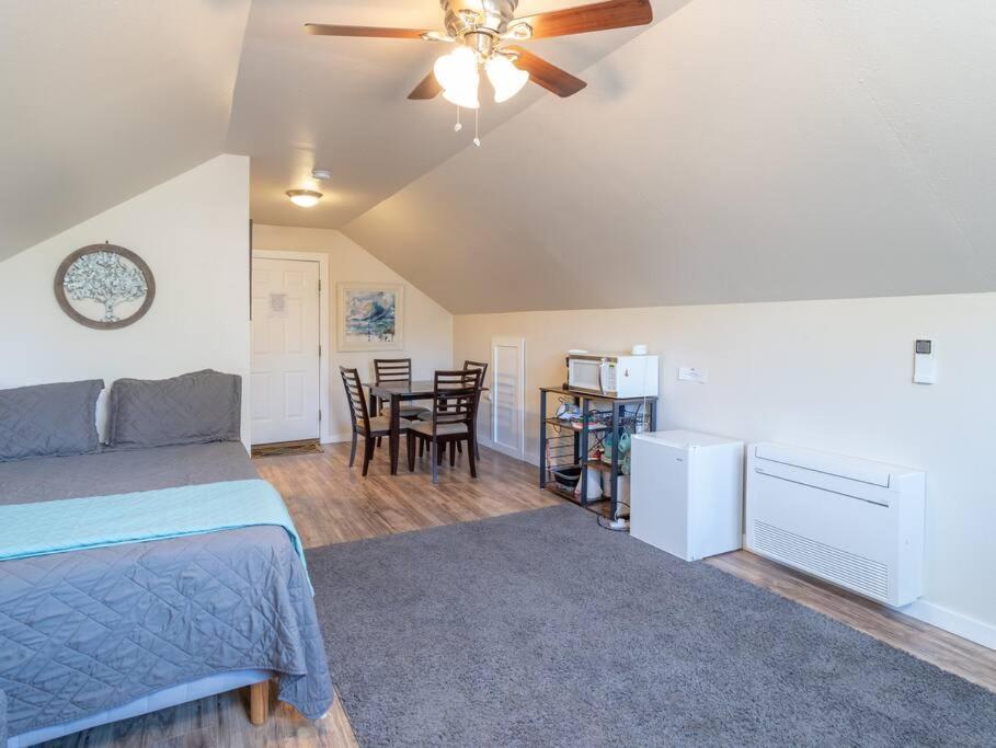Private Loft With Trail Access To Foothills Apartment