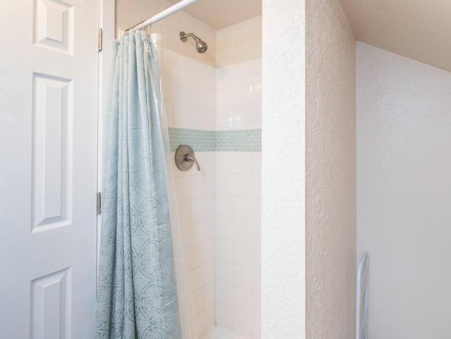 Private Loft With Trail Access To Foothills Apartment *