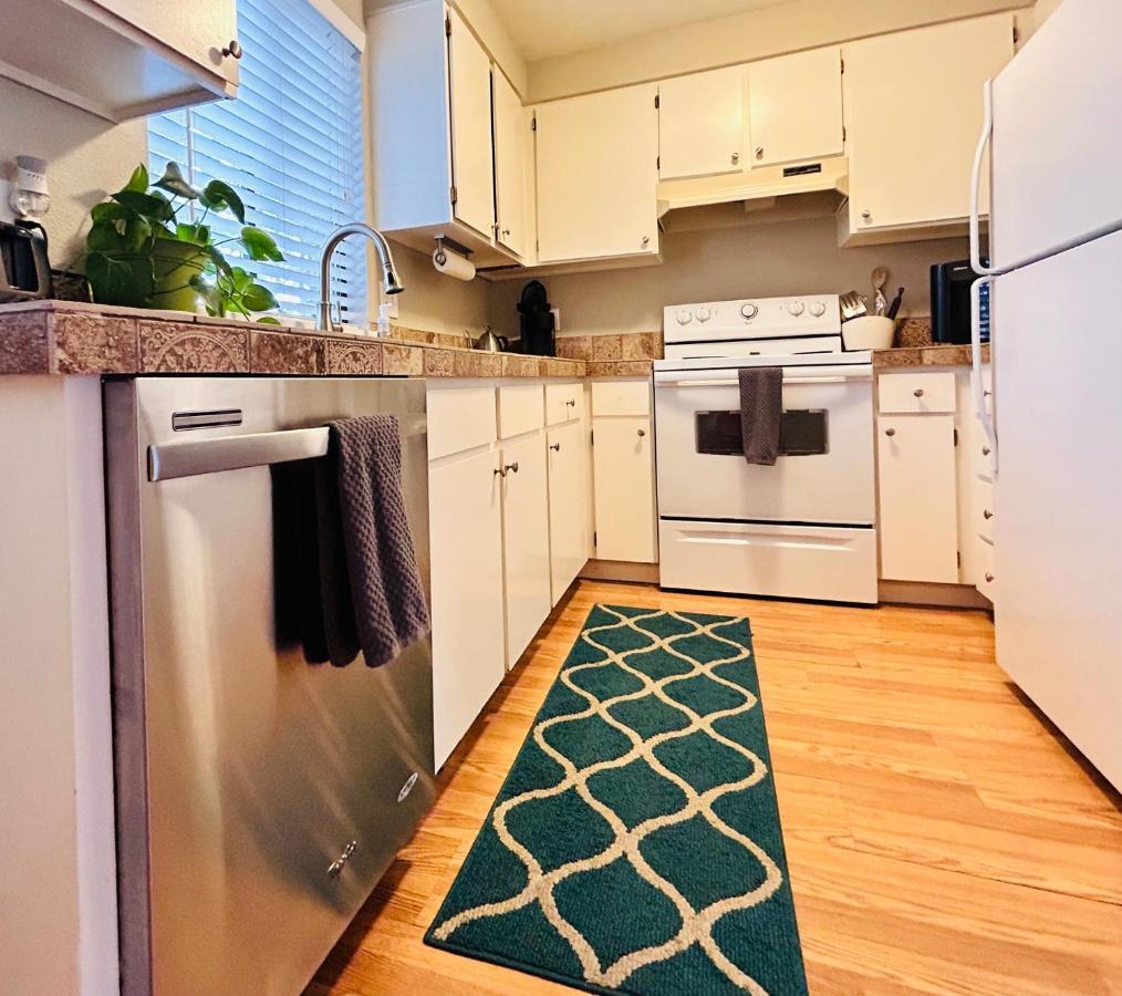 Luxe On Penn: Family-friendly Urban Retreat With Toddler Amenities
