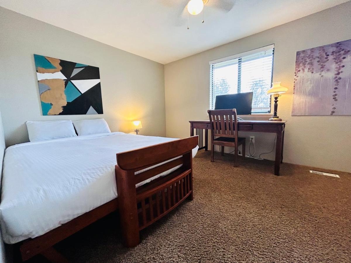 Apartment Luxe On Penn: Family-friendly Urban Retreat With Toddler Amenities Boise