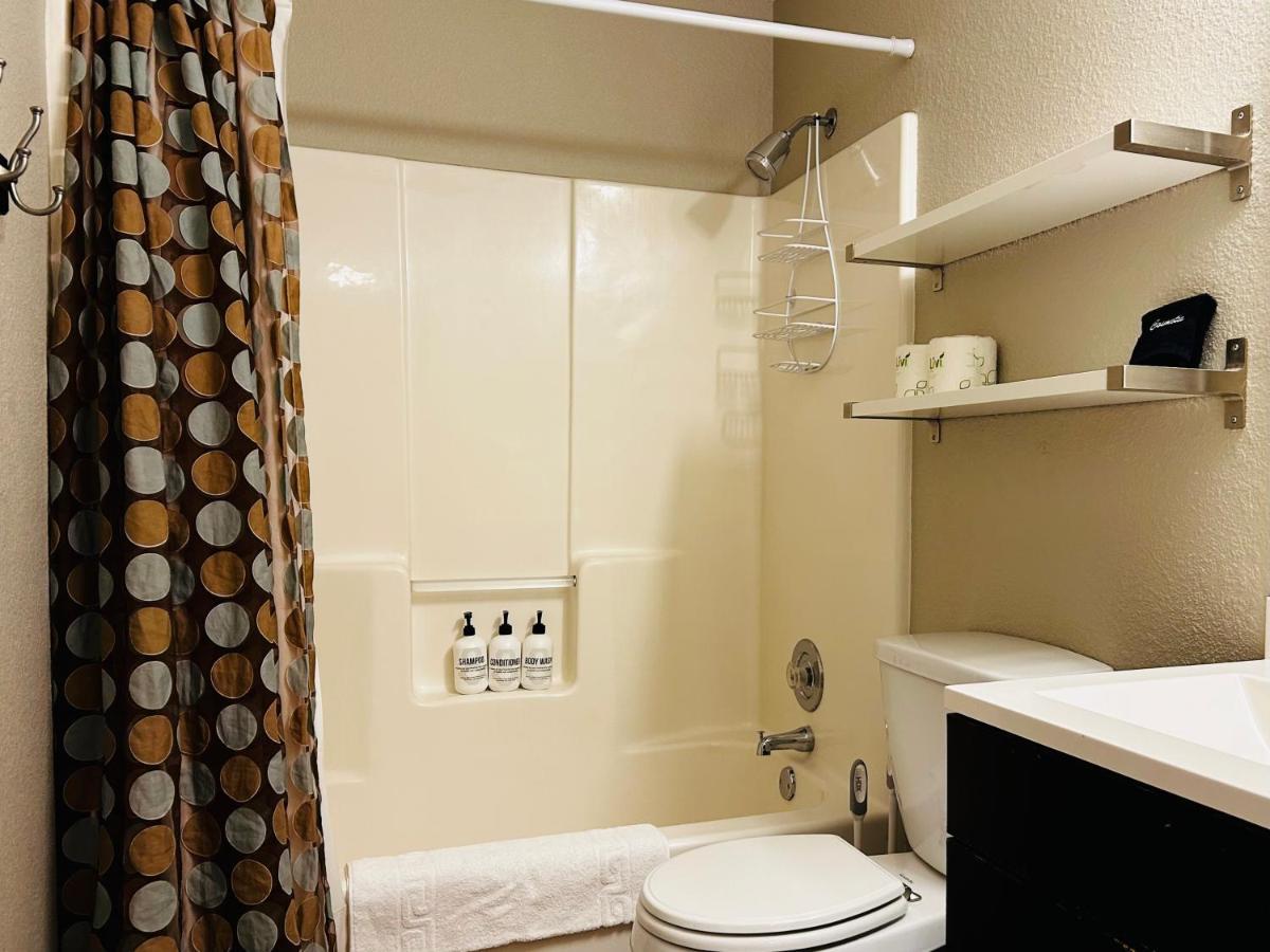 Luxe On Penn: Family-friendly Urban Retreat With Toddler Amenities