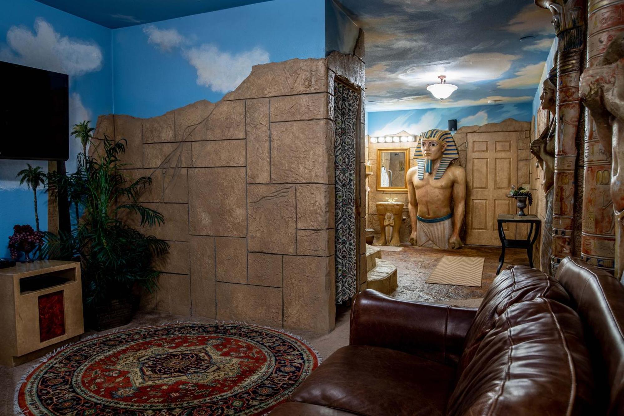 The Anniversary - Hotel Boise