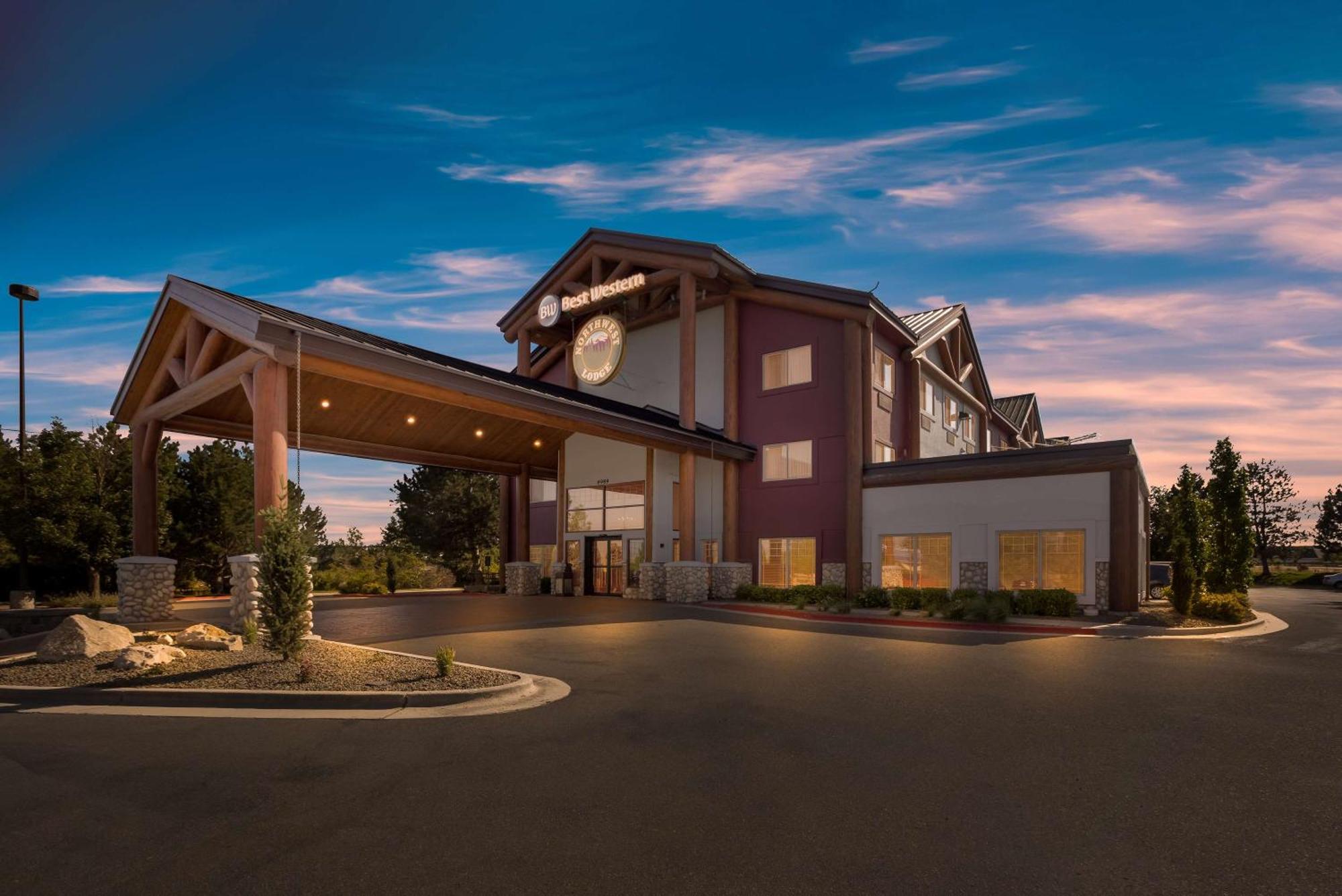 Western Northwest Hotel 3*