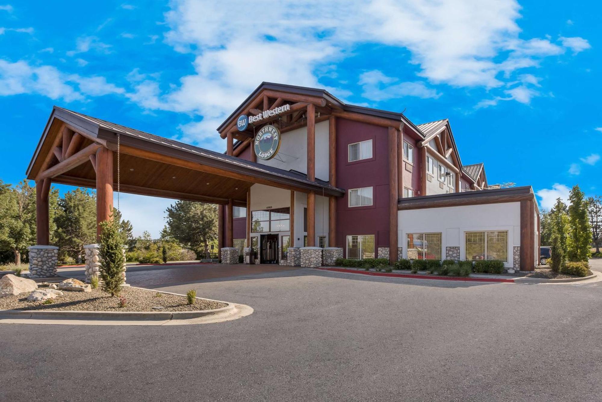 Western Northwest Hotel 3*