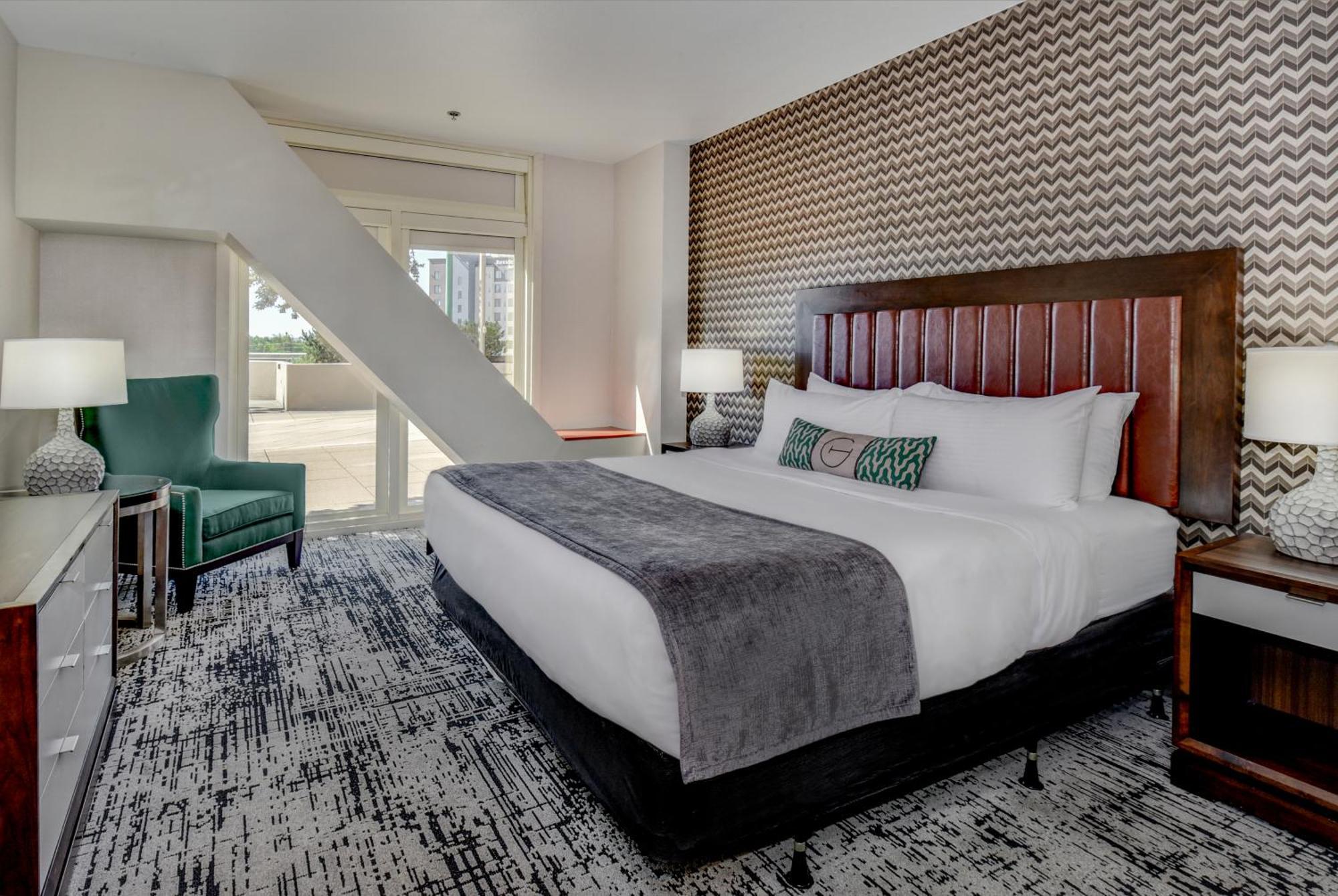 The Grove Hotel 4*