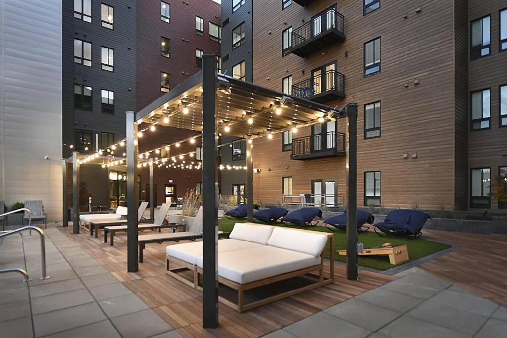 Penthouse Views & Iconic El Capitan Ambiance Apartment *