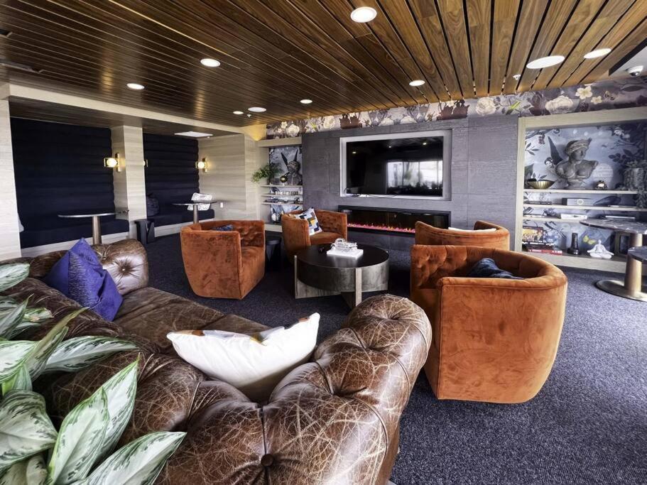 Penthouse Views & Iconic El Capitan Ambiance * Boise